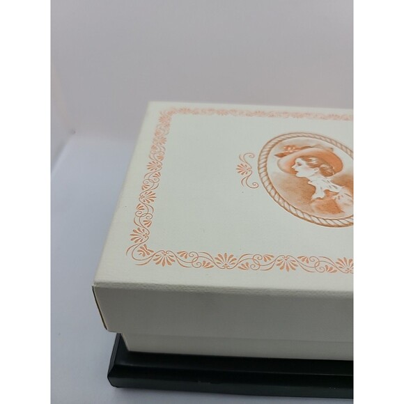 AVON PRESIDENTS CLUB HOLIDAY GIFT STATIONARY Vintage Set Of 25 - Picture 9 of 11